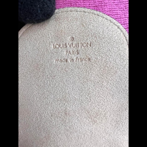 Louis Vuitton Sunglasses case - Picture 2 of 8